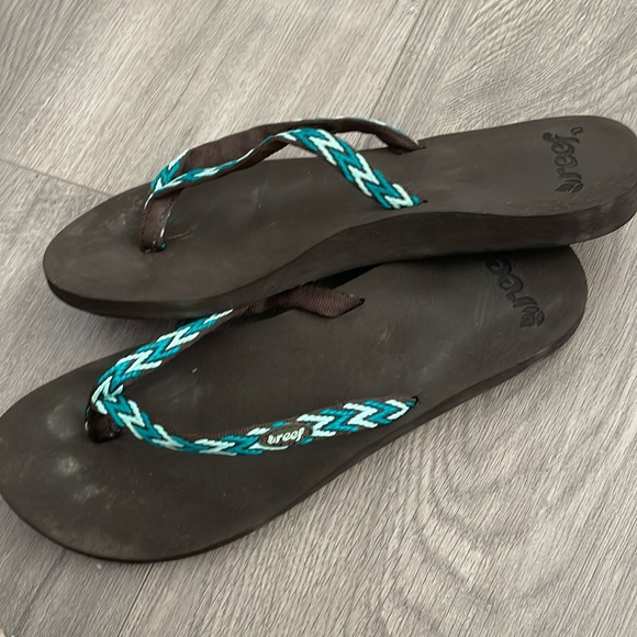 Reef Brown and Teal Flip Flops with Coral Accents size 10 - Picture 9 of 9